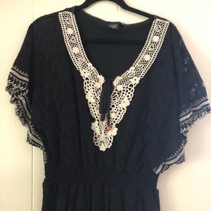 Black and White Lace Dress w/ Sleeves - Size S